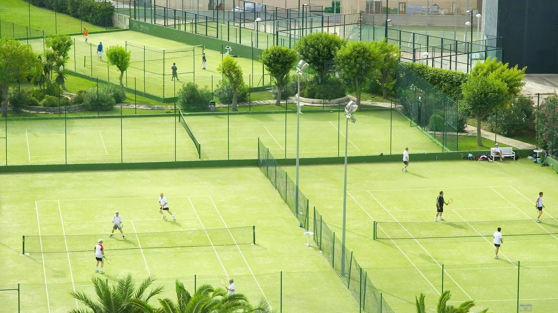 Grupotel Taurus Park Playa de Palma  4*, Playa de Palma (Mallorca) Španělsko